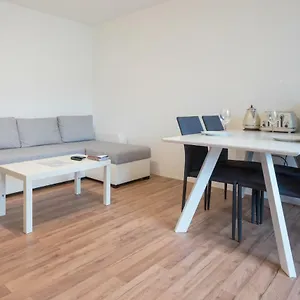 Apartamento Spacious With Balcony, Viena